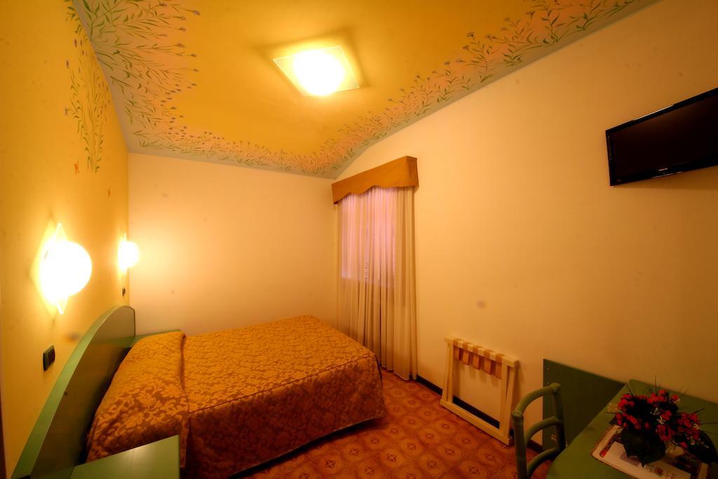 Bed & Breakfast La Favorita & Ristorante Apricale