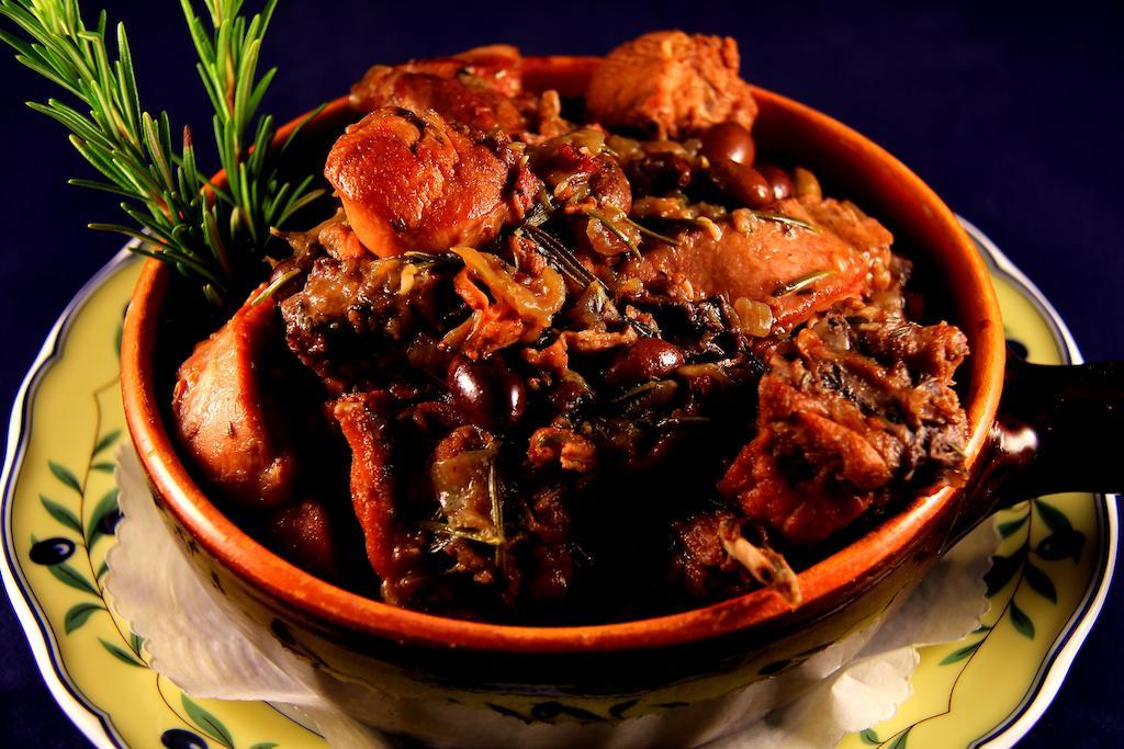 Bed & Breakfast La Favorita & Ristorante Apricale